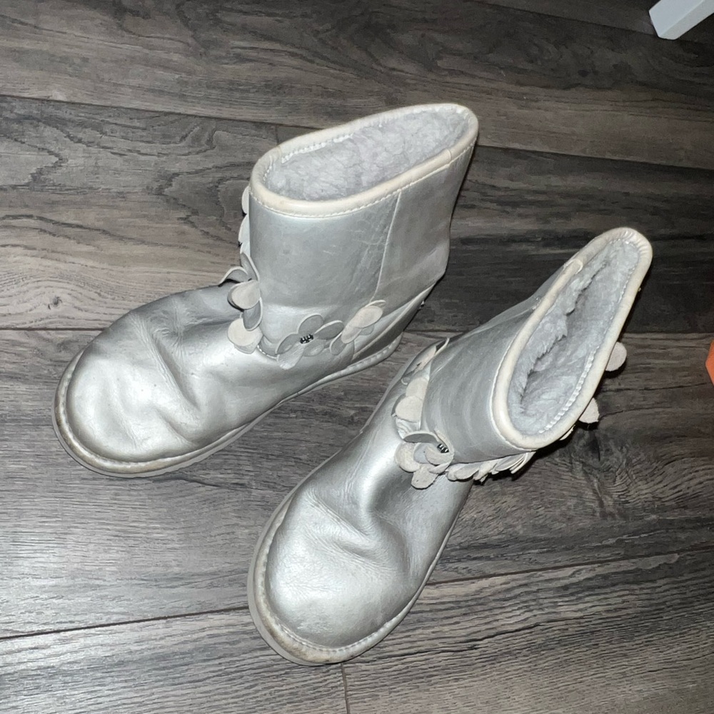 Girls Uggs